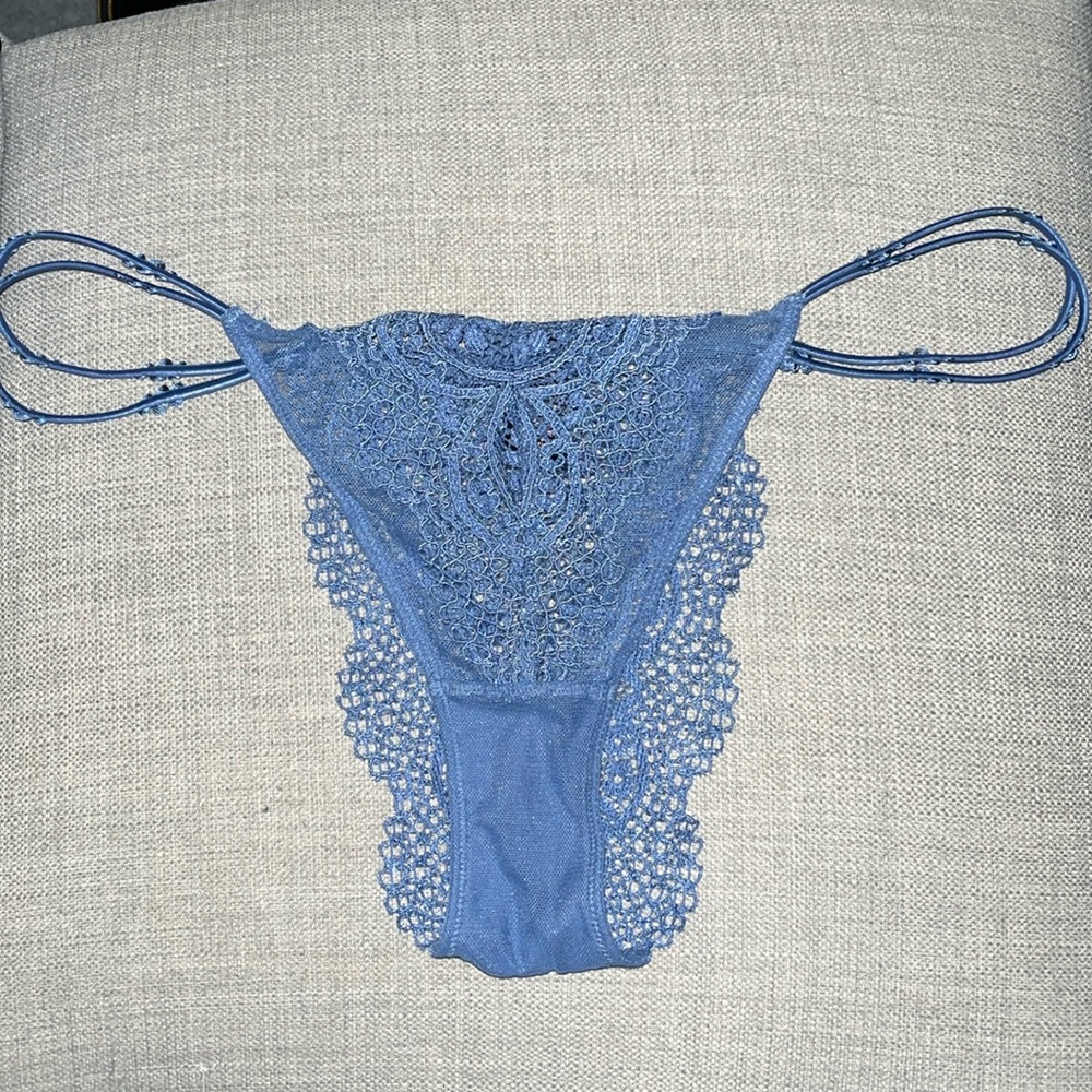 Victoria’s Secret Lace Itsy Panty